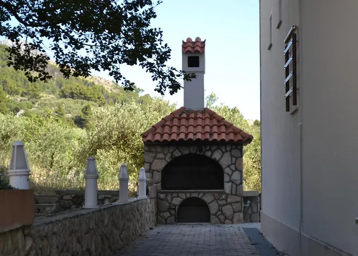 Suncana Sara Гостевой дом Тучепи